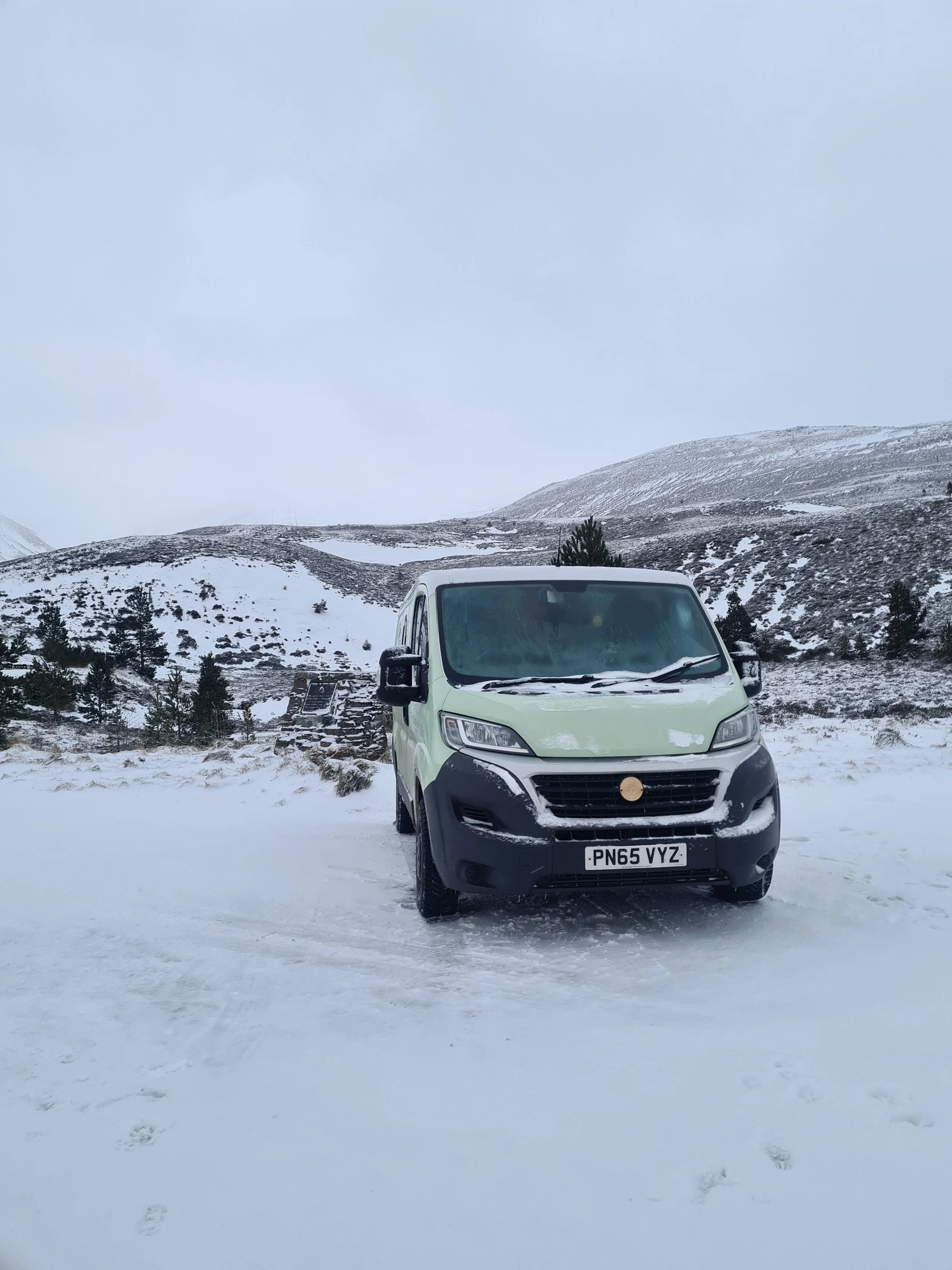 SWB Fiat Ducato. Fully off grid, Gas free, Lifting bed, Seating for 4, Live edge yew table, Kitchen, Full height wardrobe, Composting toilet. Photo 22 of 22.