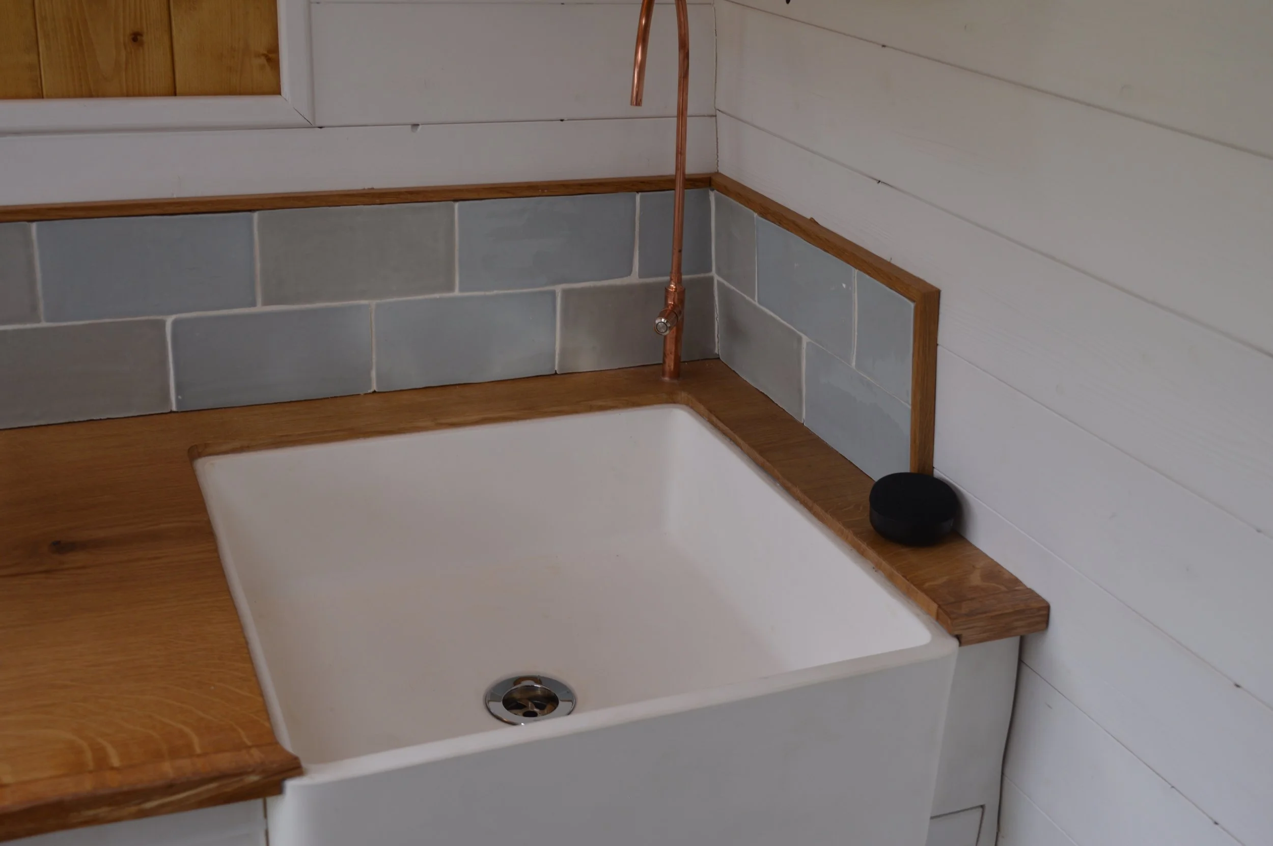 Luca. Country kitchen, Dining area for 2, Fixed double bed, Single childs bed. Photo 15 of 19.