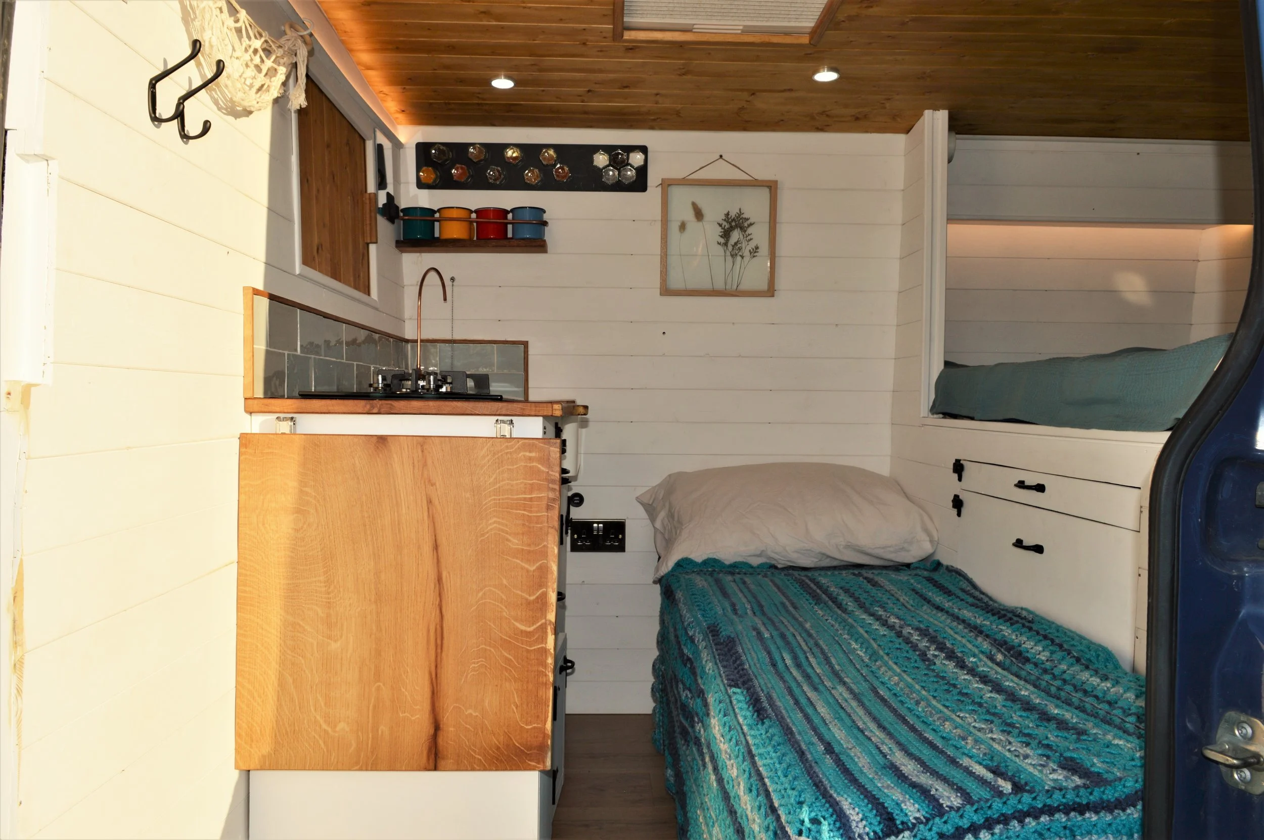 Luca. Country kitchen, Dining area for 2, Fixed double bed, Single childs bed. Photo 9 of 19.
