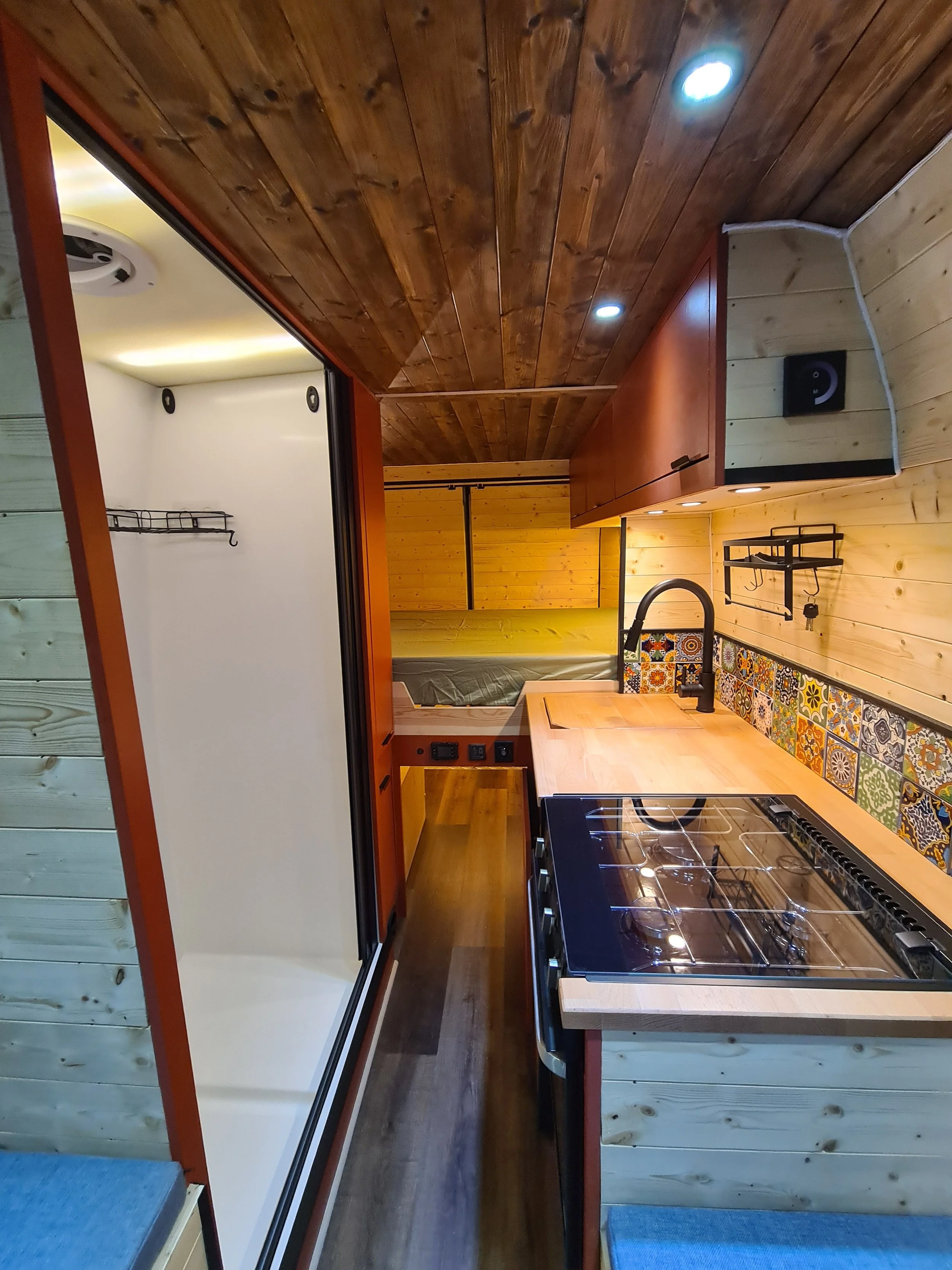 XLWB Peugot Boxer. Full time van life, Desk area, Shower room, Kitchen. Photo 5 of 5.